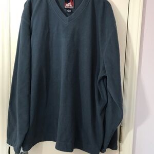 Men’s blue fleece v-neck shirt. Warm and sooo comfy! Worn 3-4 times. Like new.